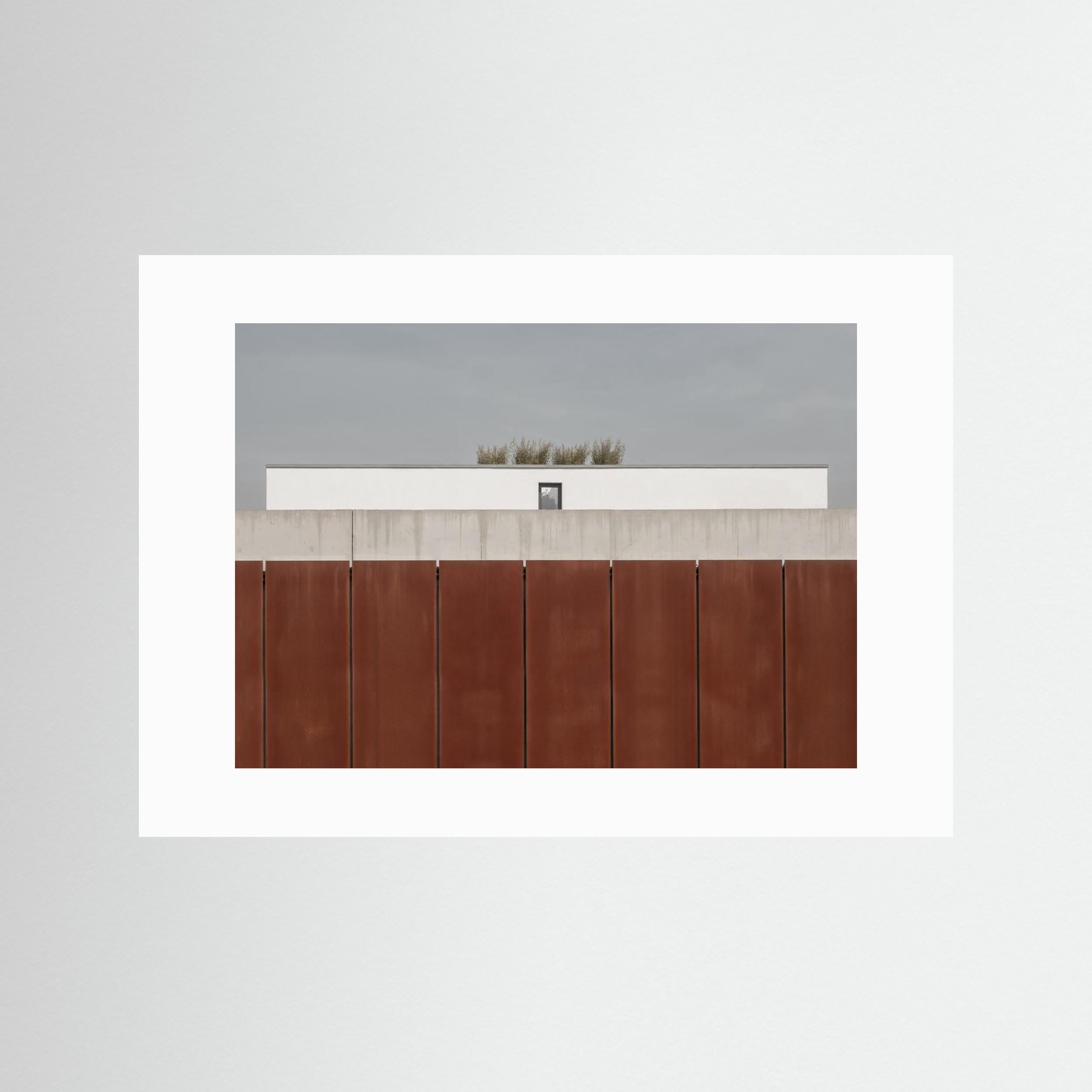 behind the wall by Klaus Lenzen